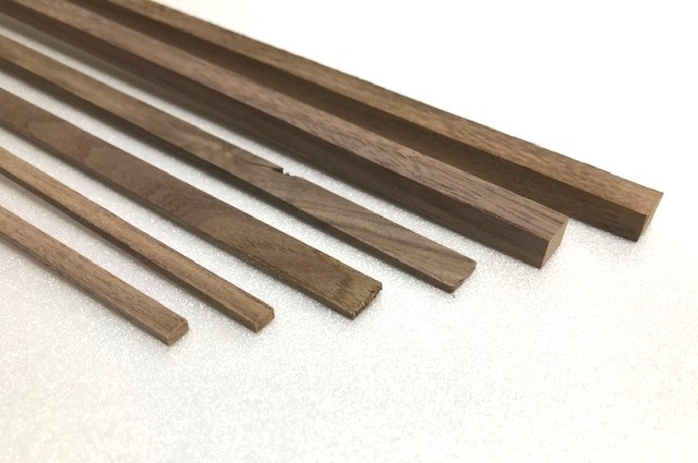 Leiste Nussbaum 3x5mm, Länge 1000mm, 10er Packung, 2.Wahl